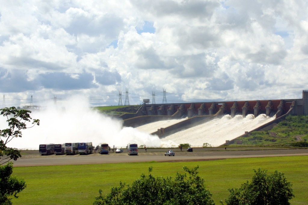 Vazão do Rio Paraná garante liderança em geração da usina de Itaipu |