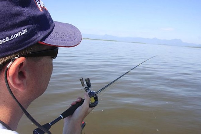 Para André Luiz Vilatore Assef, a pescaria é uma diversão. A paixão pela atividade tem apenas seis anos, mas já garantiu ao dentista o primeiro lugar em um torneio |