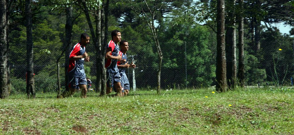 Ano novo, regra velha: imprensa fora do CT e fotos do treino feitas a distância | Priscila Forone/Gazeta do Povo