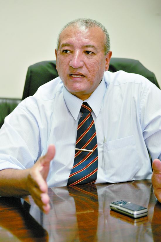 Padre Roque Neto, prefeito interino de Londrina | Fernando Cremonez/JL