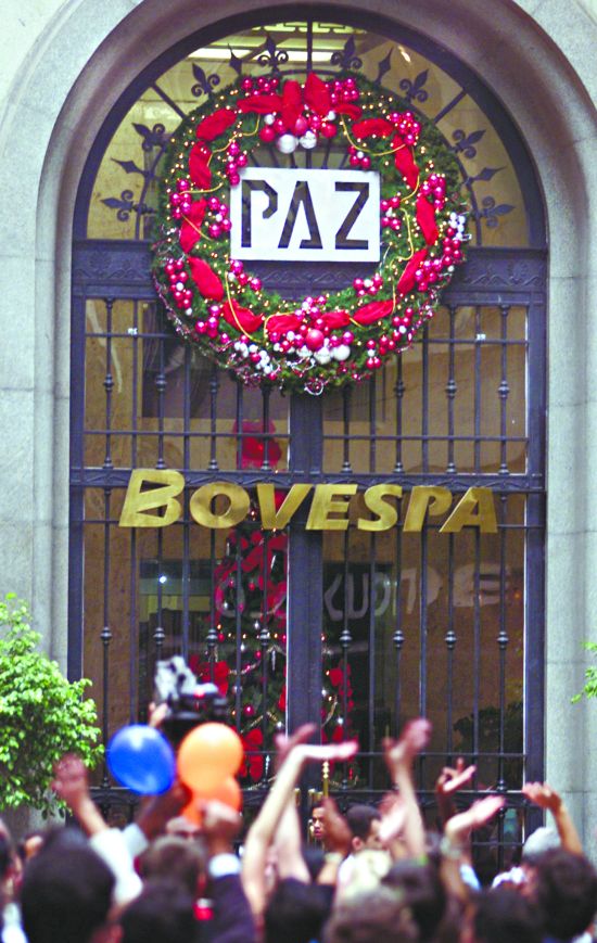 Fim de ano na bolsa: tendência ao otimismo ajuda a criar bolhas e crises financeiras | PauloWhitaker/Reuters