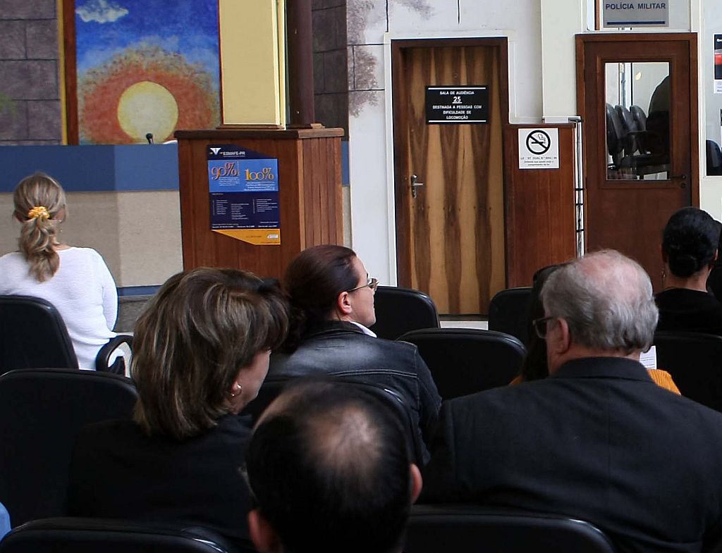 Juizado especial em Curitiba: sem gratificação, sessões são encerradas às 17 horas. | Valterci Santos/Gazeta do Povo