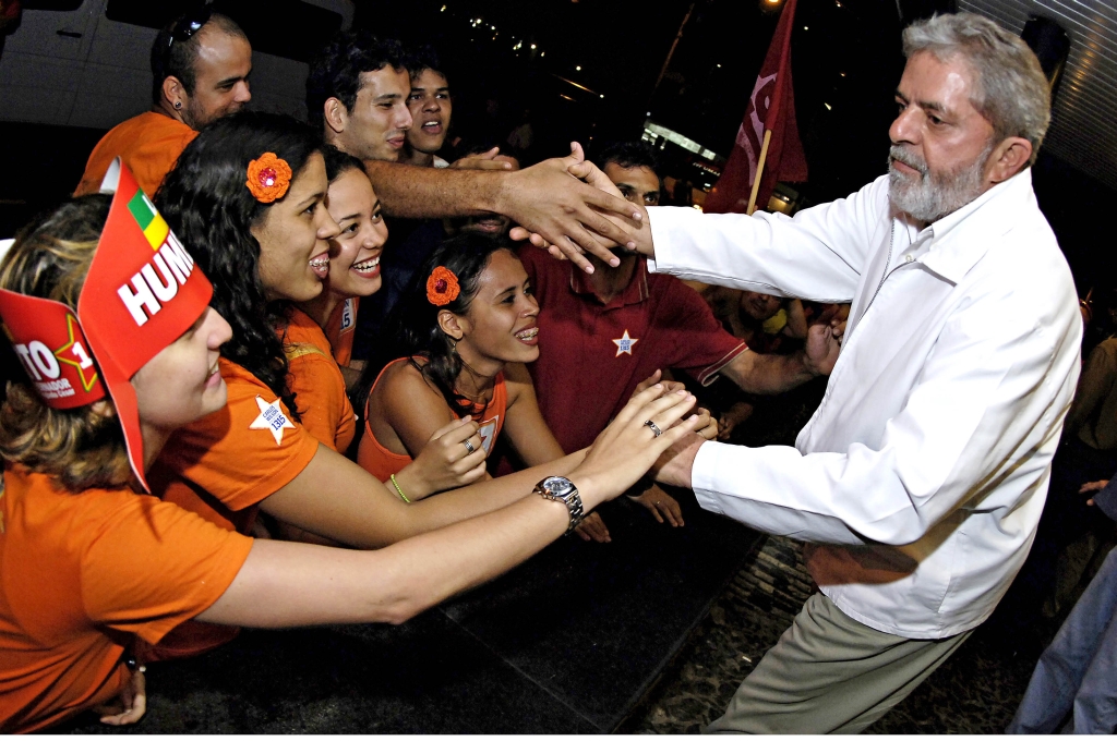 Lula, durante a campanha de reeleição, em 2006: população aprova, mas o Congresso estuda acabar com o segundo mandato | Ichiro Guerra/arquivo