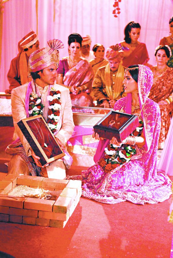 Belos figurinos e cenários bem-acabados são pontos altos da novela de Glória Perez | Divulgação/Rede Globo