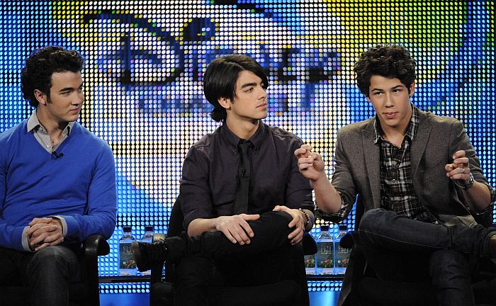 Os irmãos Jonas respondem a perguntas da imprensa na apresentação do novo show | Phil McCarten/Reuters