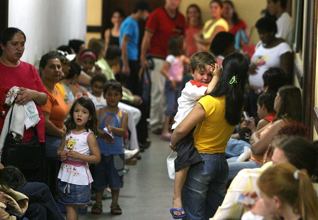 Filas de espera em unidades municipais de saúde são alvo da administração em 2009 | Rodolfo Bührer/ Gazeta do Povo