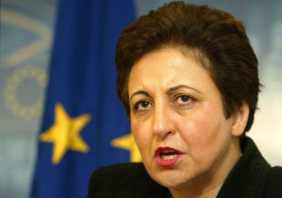 Shirin Ebadi, vencedora do prêmio Nobel da Paz, foi acusada de apoiar Israel por manifestates que cercaram sua casa | Francois Lenoir / Reuters