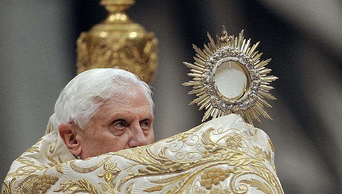 O papa Bento 16 falou de economia e de política na tradicional oração do Ano novo | Filippo Monteforte/AFP