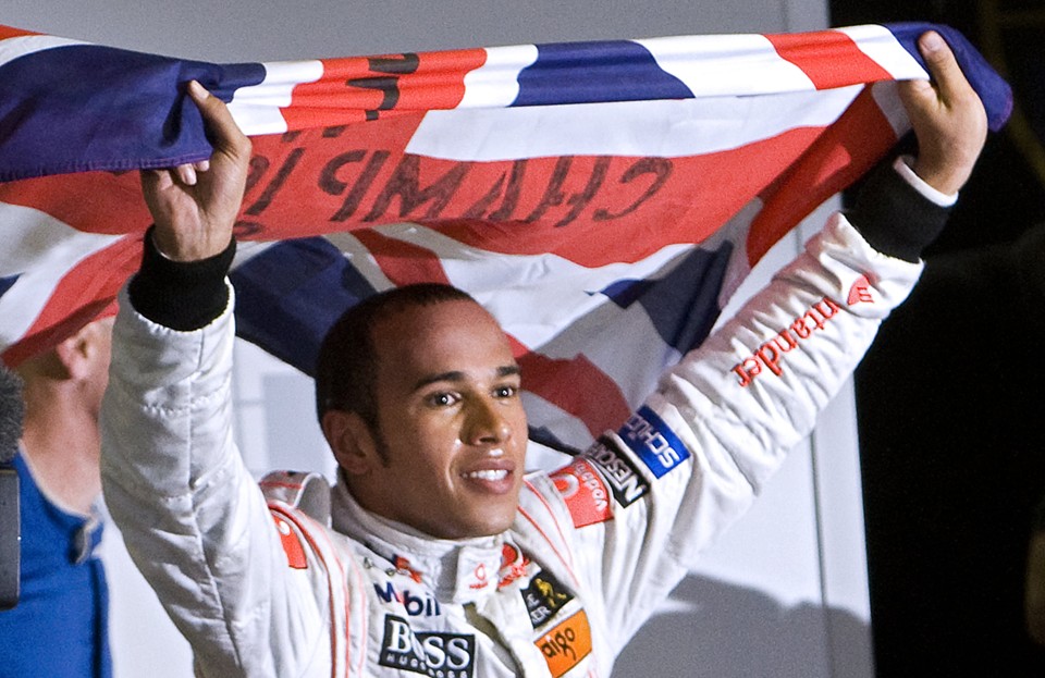 Presidente da FIA aconselha Lewis Hamilton a trocar a McLaren pela Ferrari no futuro | Antônio Scorza / AFP
