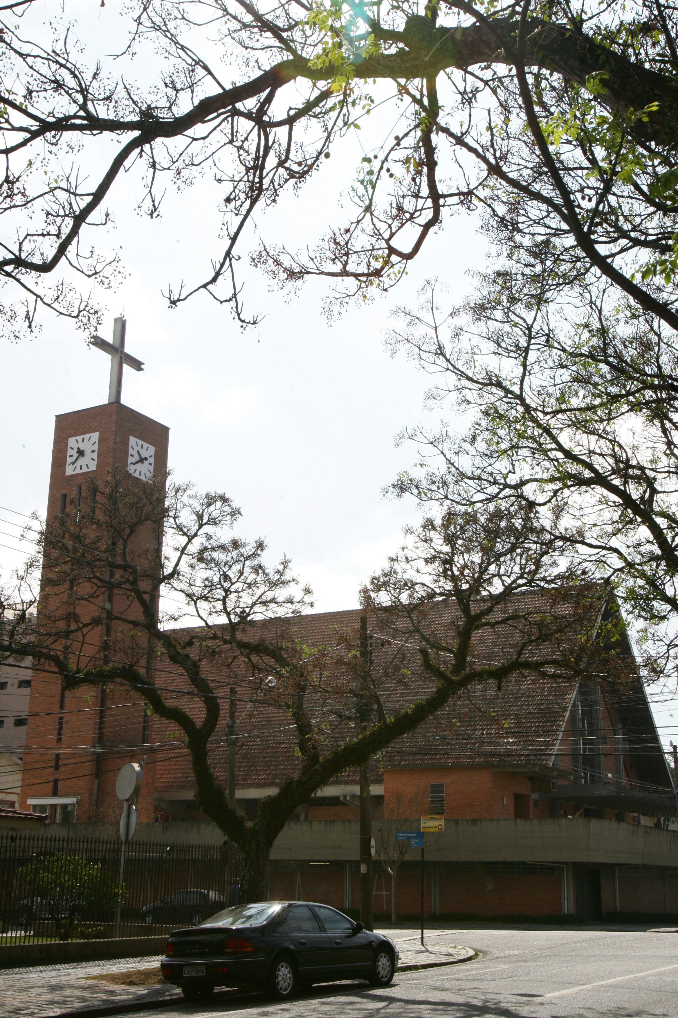 A Igreja dos Passarinhos, no bairro Bigorrilho, já foi assaltada duas vezes nos últimos cinco meses. | Marcelo Elias - Gazeta do Povo