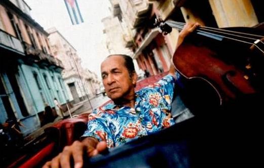 Cachaíto, o baixista do Buena Vista Social Club | Reprodução G1
