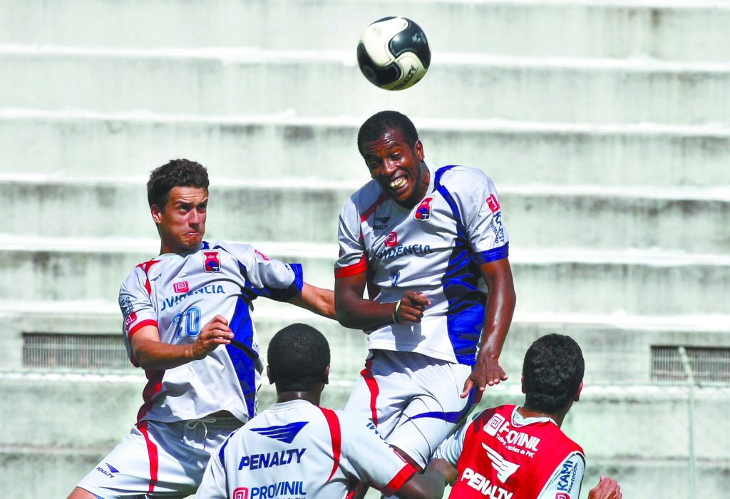 O renovado time paranista ganhará uma semana de trabalho após a partida desta tarde, contra o Londrina | Hedeson Alves/Gazeta do Povo