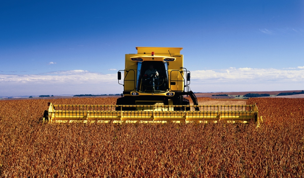 Quebra da safra também atrapalha a venda de colheitadeiras e tratores. | Divulgação