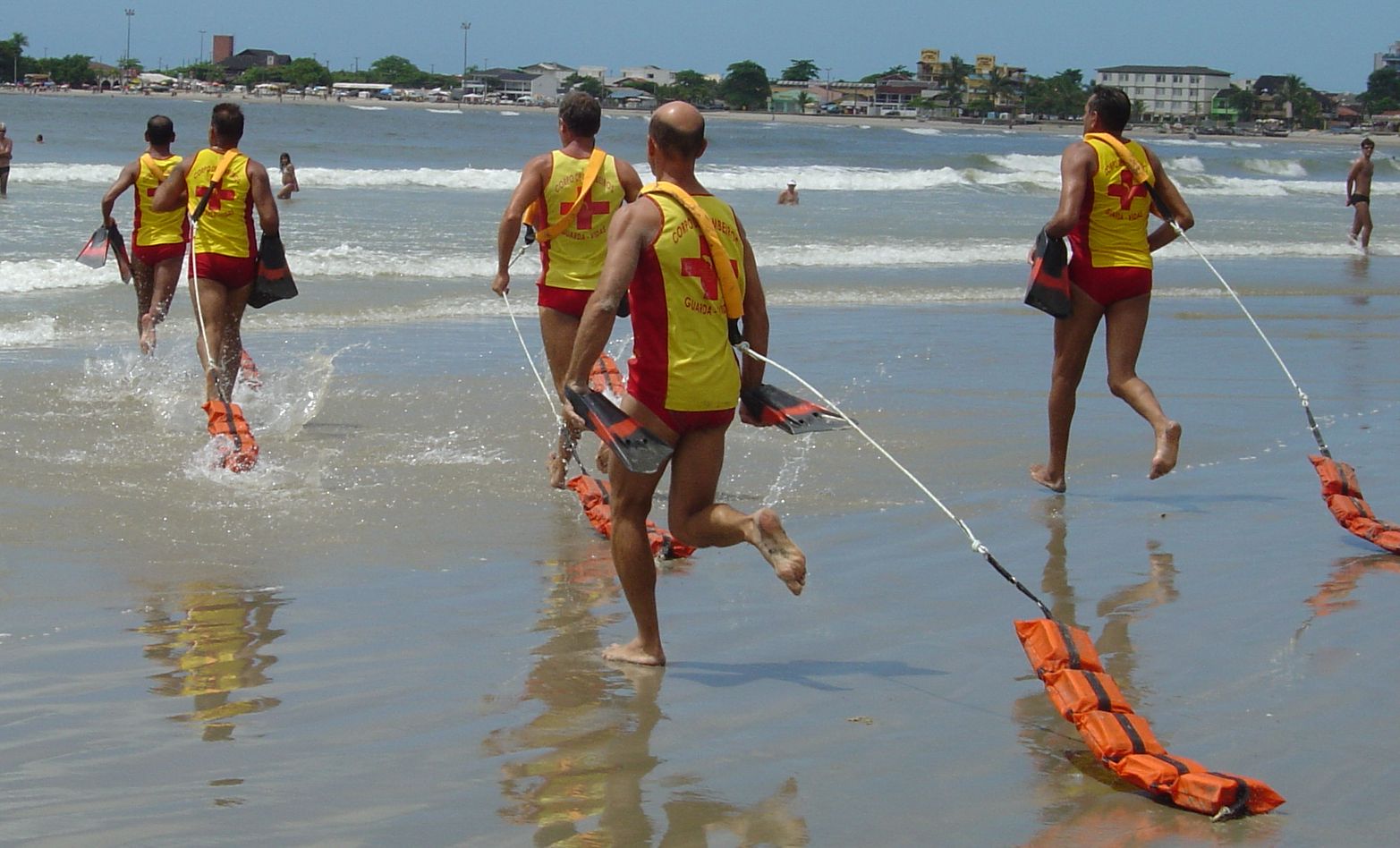 Equipes mais bem colocadas em cada prova representarão o Paraná na disputa nacional em Guaratuba no mês de novembro | Corpo de Bombeiros