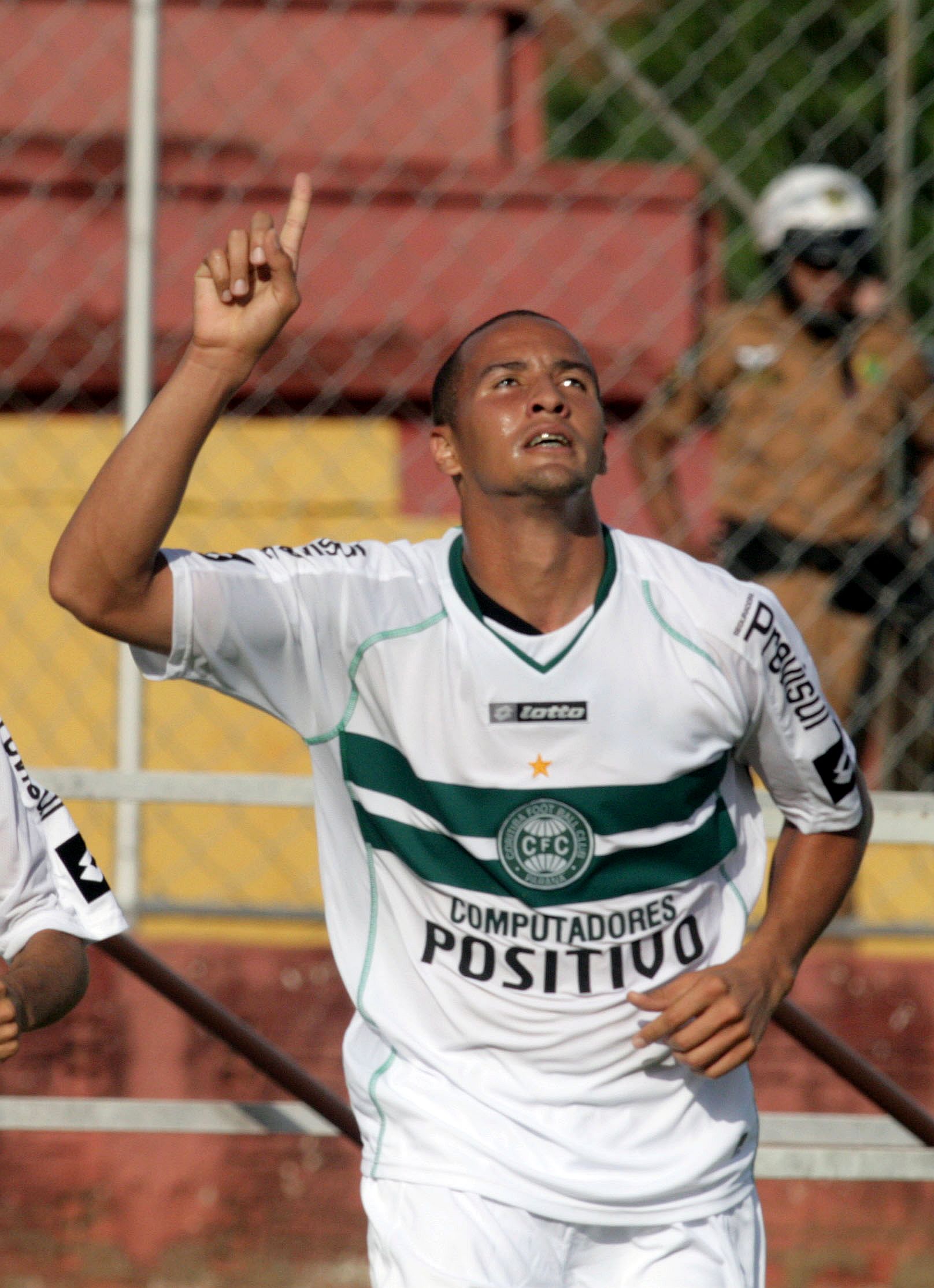 Hugo terá a responsabilidade de marcar os gols alviverdes, mas conta com o apoio dos outros nove companheiros de "linha" | Cristhian Rizzi / Gazeta do Povo