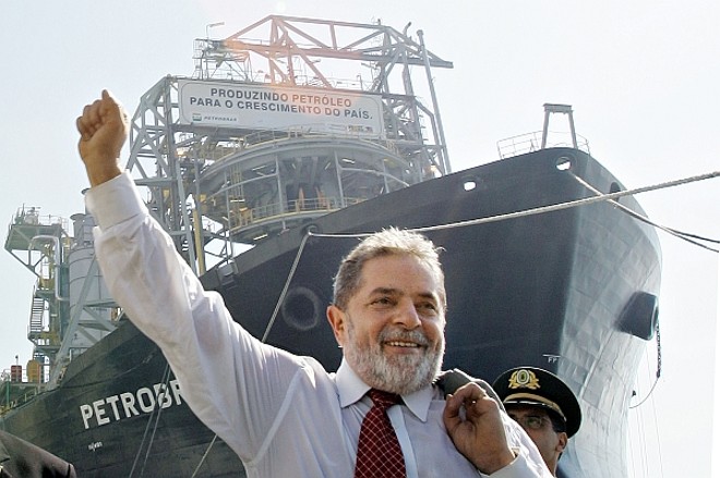 Presidente Lula durante cerimônia de conclusão da obra de conversão da Plataforma P-47 no Porto do Rio de Janeiro | 