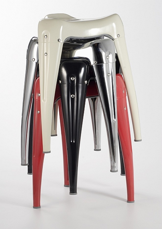 Os bancos Wisdon são criações do designer japonês Yasu Sasamoto, fabricadas pela Tienda. Na Benedixt, a partir de R$ 266. |