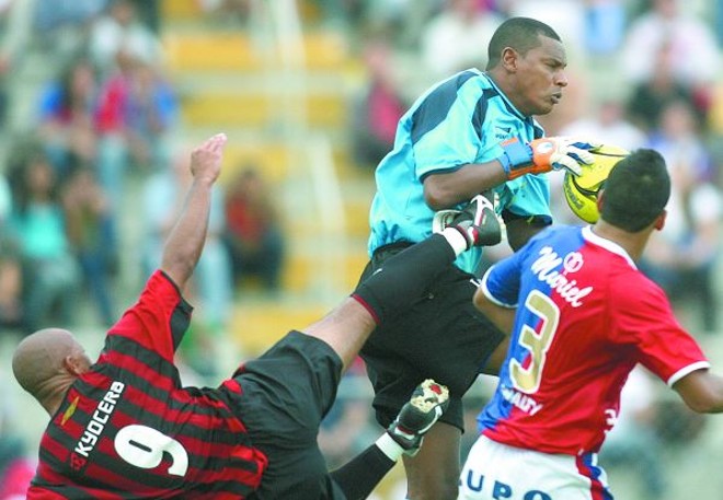 ... e pelo Tricolor, atuando contra o clube que o trouxe de Maceió | 