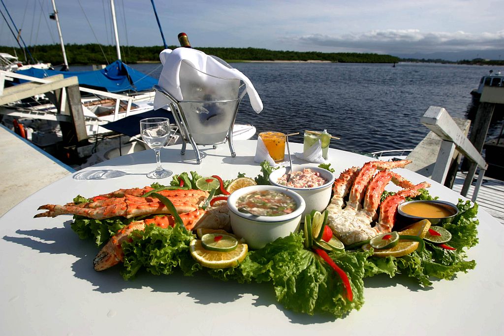 No restaurante Bombordo, do Iate Clube de Paranaguá, o prato para duas pessoas custa R$ 70 | Daniel Castellano/Gazeta do Povo