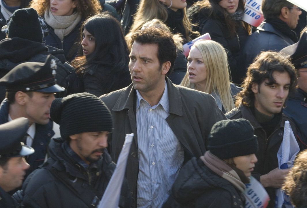 Clive Owen em cena de "Trama Internacional" | Divulgação