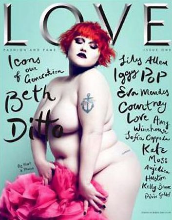 Beth Ditto, vocalista do Gossip, posa nua para a revista "Love" | Reprodução