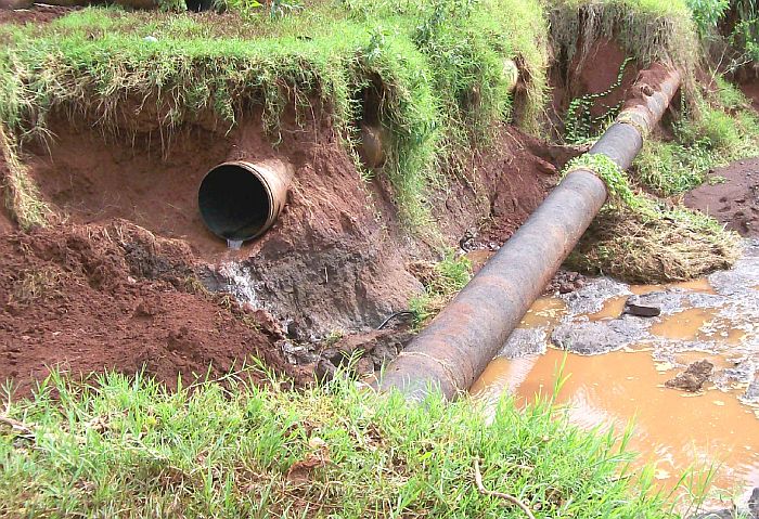 As chuvas romperam a tubulação que abastece a maioria dos bairros de Maringá | Divulgação/Sanepar