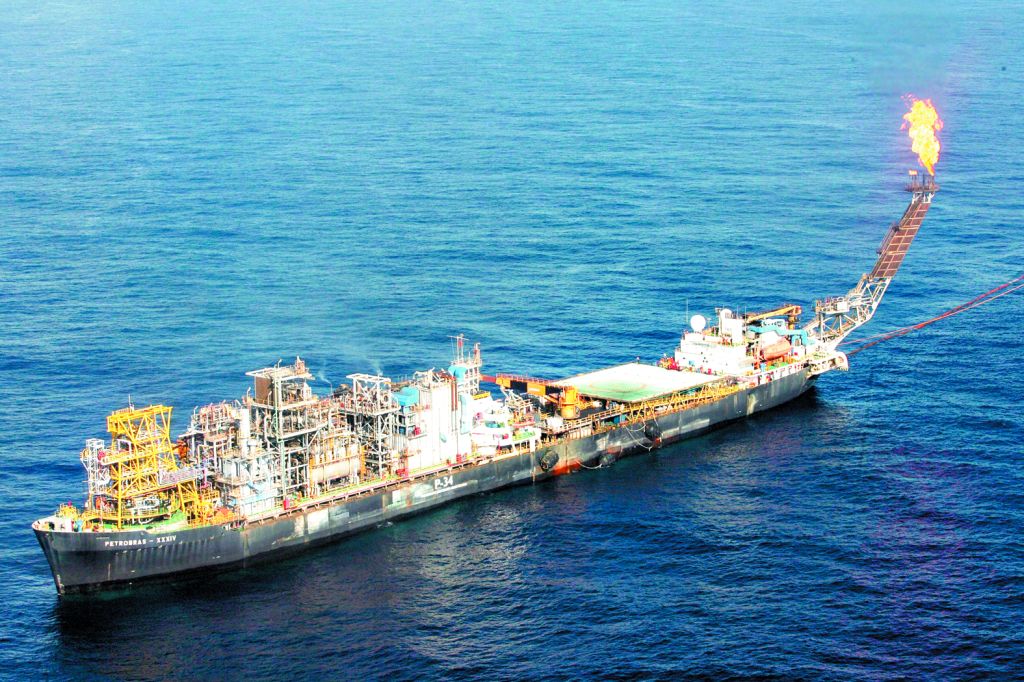 Plataforma P-34: estatal vai investir US$ 174 bilhões | Jamil Bittar/Reuters