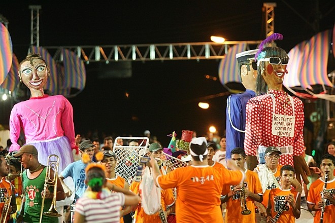 Tradicionais bonecos de Antonina. | 