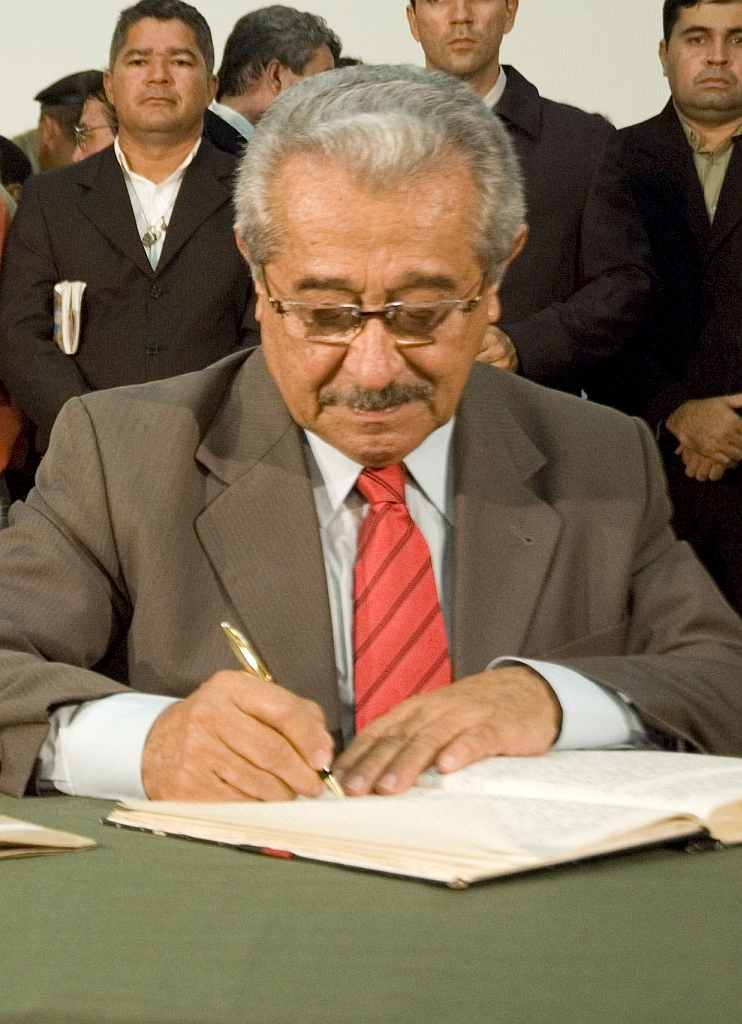 Maranhão, às pressas, assinou a nomeação de 30 servidores para poder trabalhar | Jornal da Paraíba/Folha Imagem