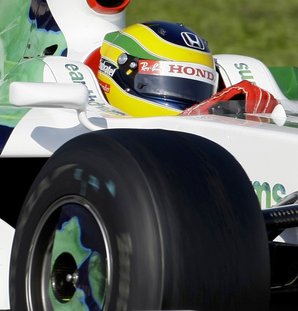 Bruno Senna já estaria com lugar garantido na nova escuderia que sucederá a Honda em 2009 | Gustau Nacarino / Reuters