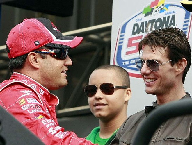 ... e o encontro entre a celebridade das pistas Juan Pablo Montoya e a das telas, Tom Cruise | 