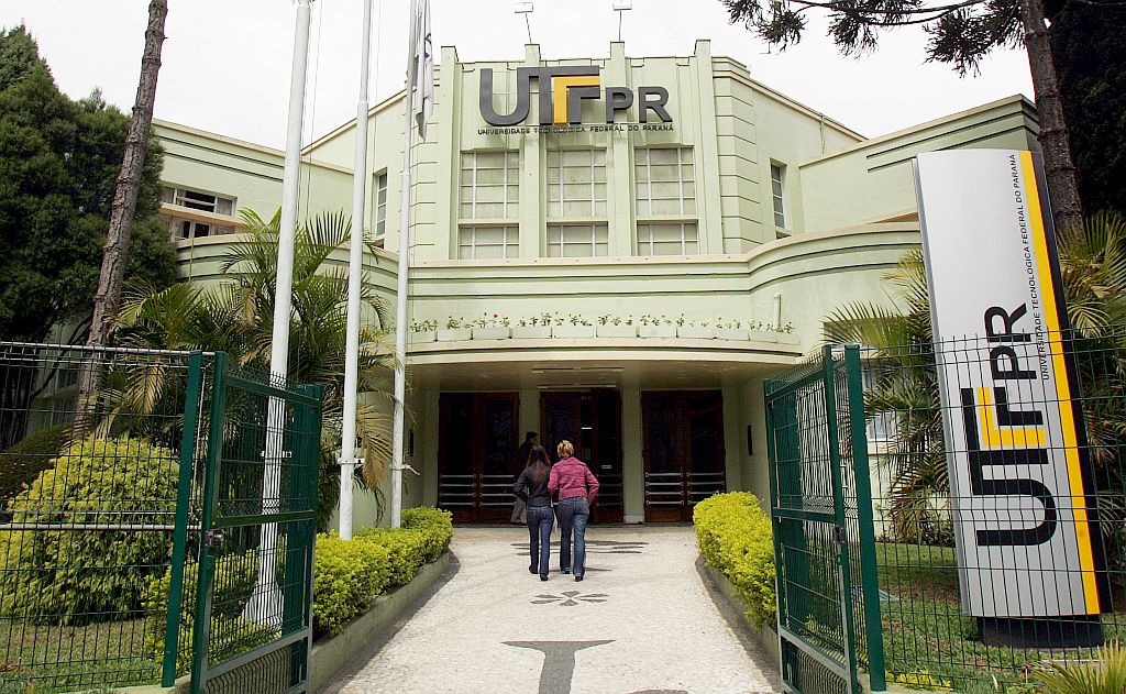 Sede da UTFPR em Curitiba: mesmo com alto desempenho no Enem, alunos da instituição poderão se tornar cotistas | Valterci Santos/Gazeta do Povo