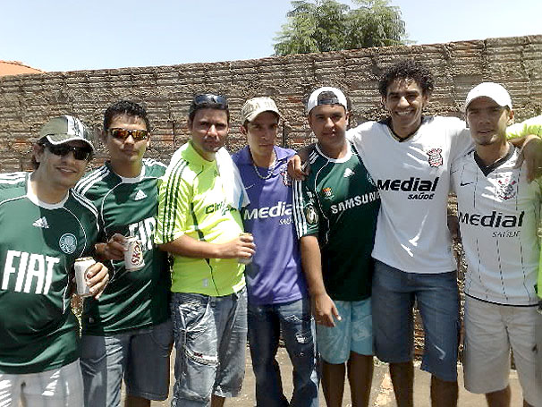 Palmeirenses e corintianos, unidos, direto de Maringá, para assistir ao clássico em Presidente Prudente | Globo Esporte