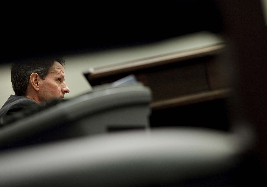 Geithner, secretário do Tesouro americano: bônus da AIG contêm uma trágica injustiça | Brendan Smialows