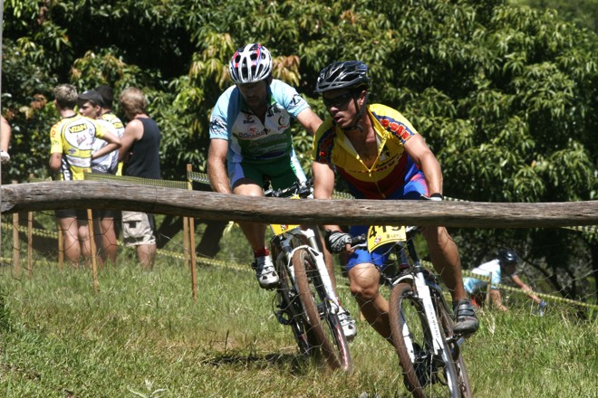 Foram oito voltas em uma estrada de 3.800 metros | 