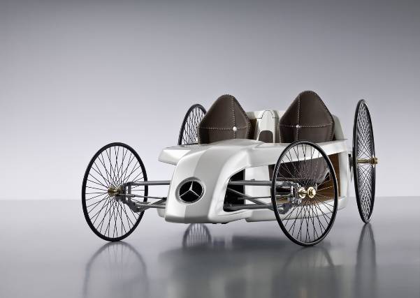 F-CELL Roadster tem suspensão inspirada nos carros da F-1 | Divulgação