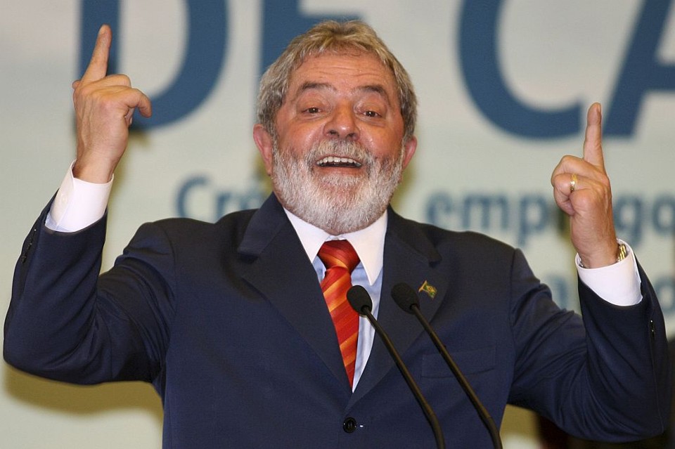 Lula anuncia o programa "Minha Casa, Minha Vida": pacote de habitação | Roberto Jayme / Reuters