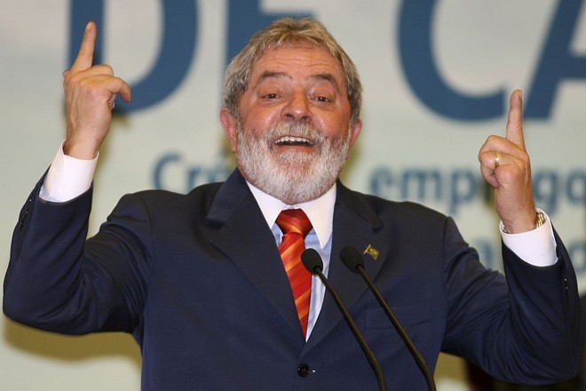 Lula anuncia o programa "Minha Casa, Minha Vida": pacote de habitação | Roberto Jayme / Reuters