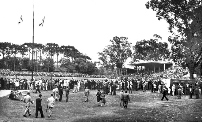 Estádio Joaquim Américo em domingo de futebol, em 1949 | 