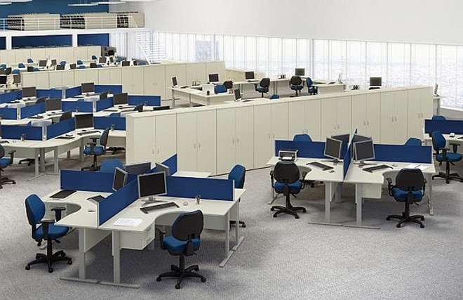 Linha Fit, da Funcional. Pequenas ilhas com mobiliário de linhas simples |