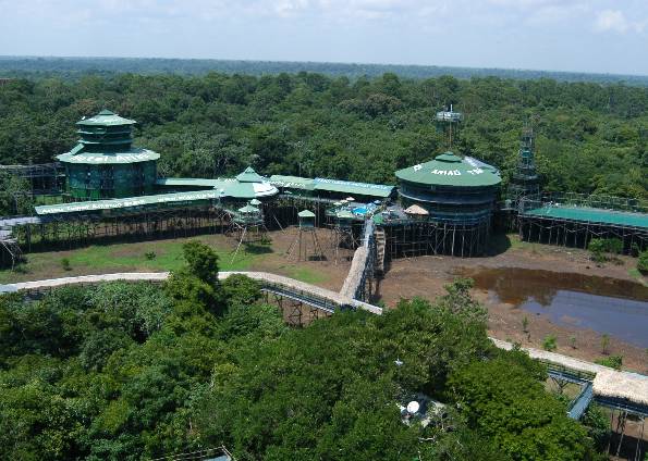 Segundo a direção do hotel, não há condições de se fazer um aterro sanitário no local | Divulgação