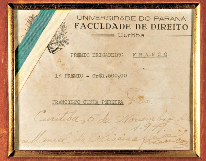 O diploma ganho na Faculdade de Direito | 