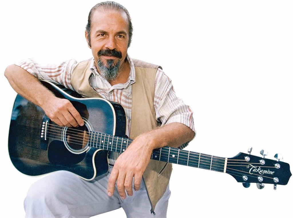 João Lopes, autor de Bicho do Paraná: uma canção em campanha