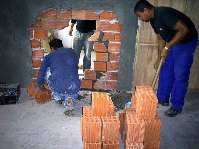 Construção do apartamento dentro do Presídio do Ahú |