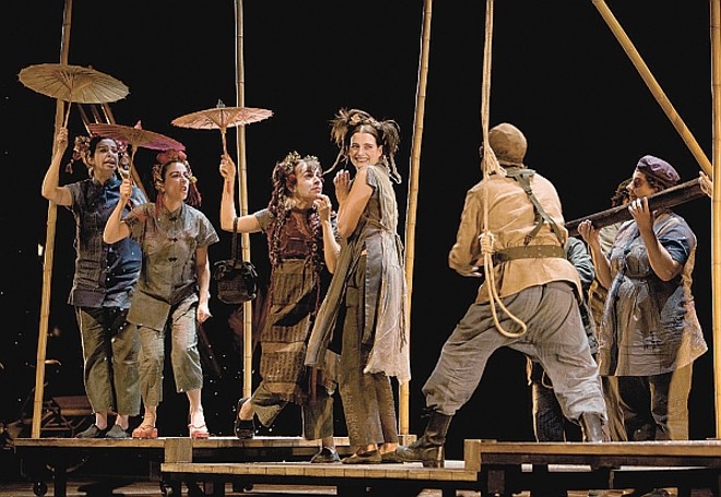 Indicada ao Shell de melhor atriz, Denise Fraga já foi premiada pela APCA pela atuação como Chen Tê | 