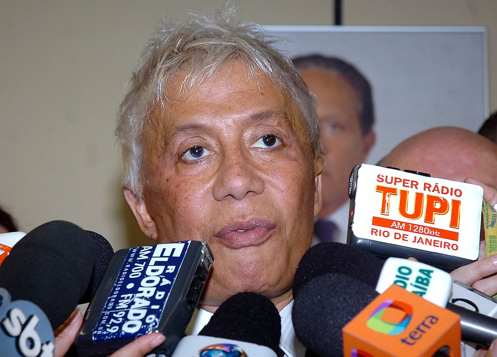 Clodovil: muita polêmica, até nos vasos. | José Cruz/ABr