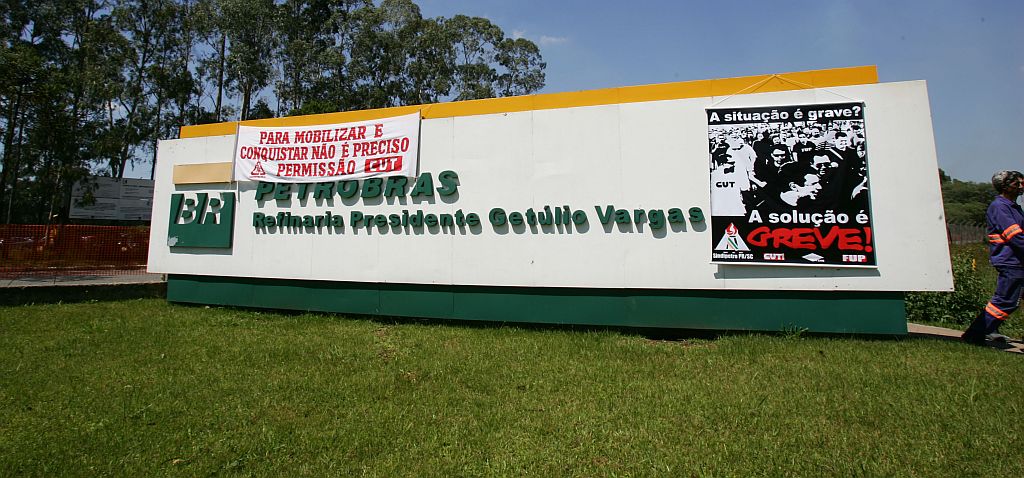 Sindicato diz que 230 trabalhadores aderiram à greve ontem na Repar. Empresa fala em apenas 50 | Priscila Forone/Gazeta do Povo