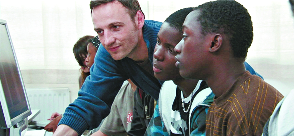 Marin (Bégaudeau) enfrenta o desafio de convencer um grupo eclético de alunos de que vale a pena ler e estudar | Divulgação