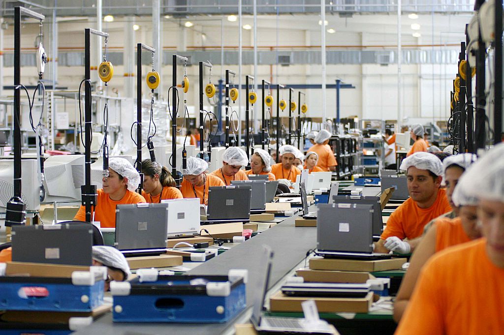 Fábrica da Positivo Informática: empresa venceu licitação em SP, apesar de disputa entre os estados no ano passado | Giuliano Gomes/AE