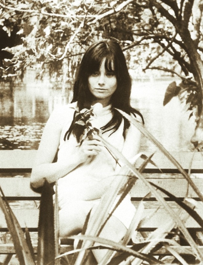 Irene Stefânia, uma das pontas do triângulo amoroso também formado por Regina Duarte e Reginaldo Faria | 